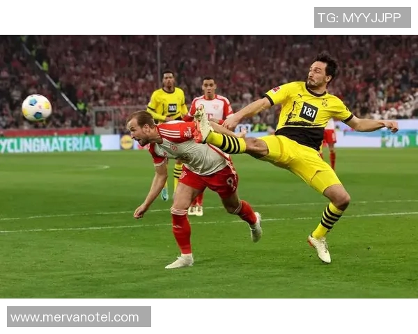 凯恩点射助力拜仁逆转胜利展现球队强大韧性与团结精神